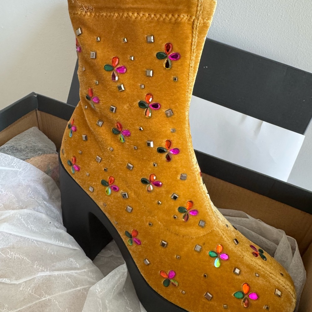Betsey Johnson Yellow Platform Shoes Floral Print
